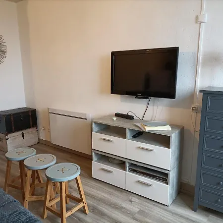 Le Clin D'oeil Sur Le Port. Apartment