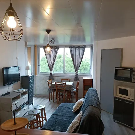 Apartment Le Clin D'oeil Sur Le Port. Gruissan